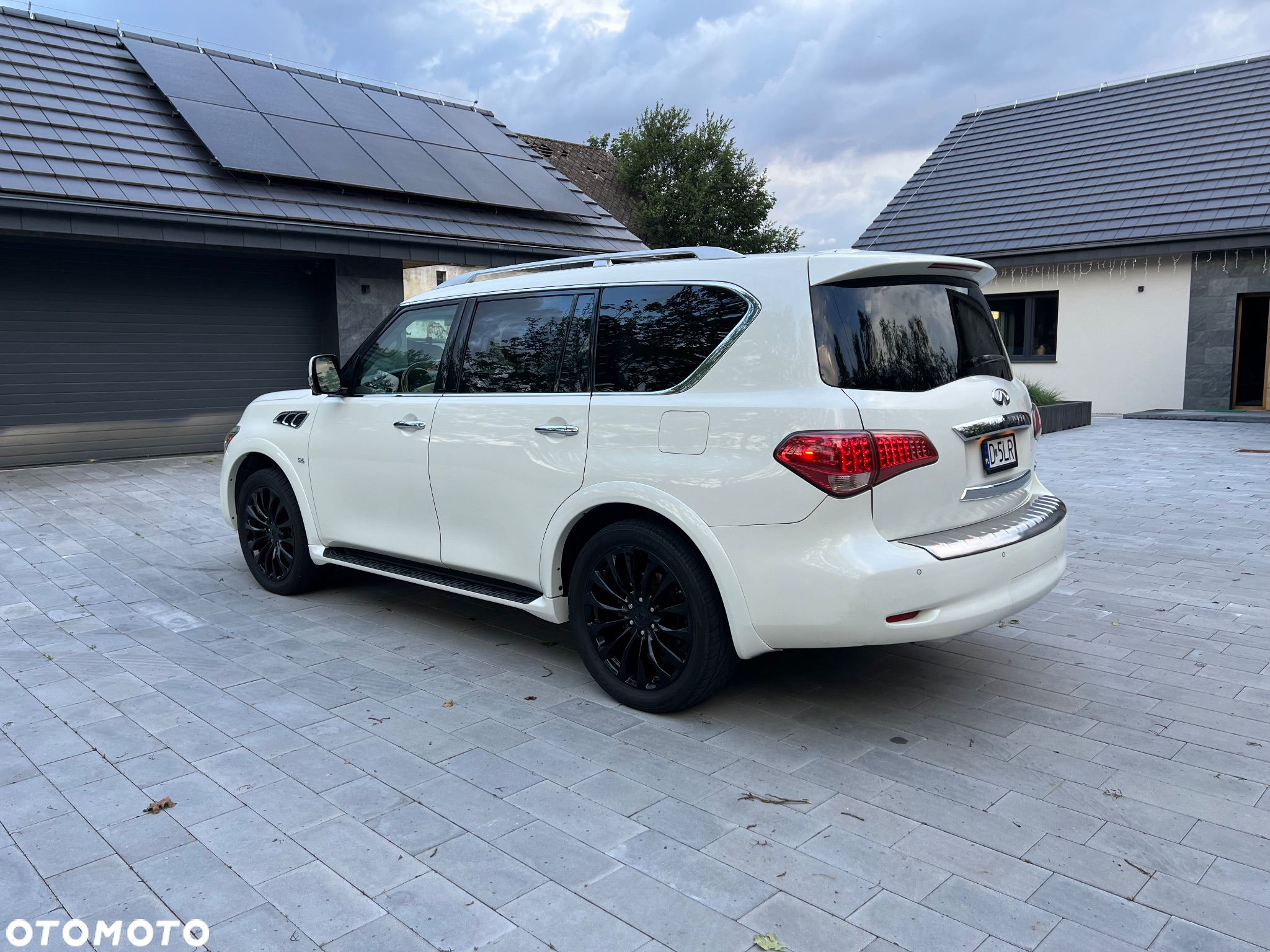 Infiniti QX80 - 5