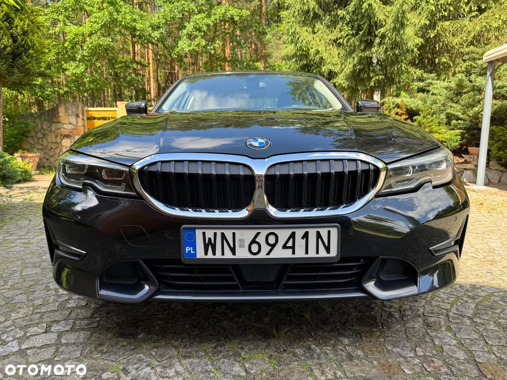 BMW Seria 3 320i xDrive Sport Line - 10