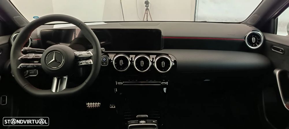 Mercedes-Benz A 200 Limousine Standard - 18
