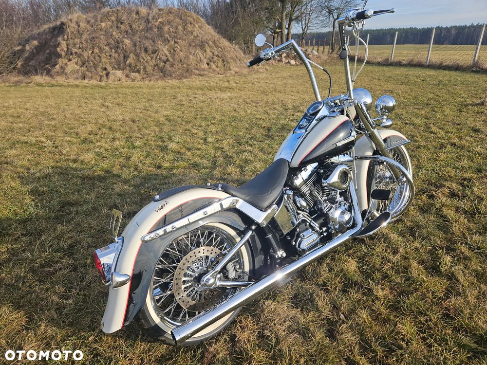 Harley-Davidson Softail Deluxe - 2