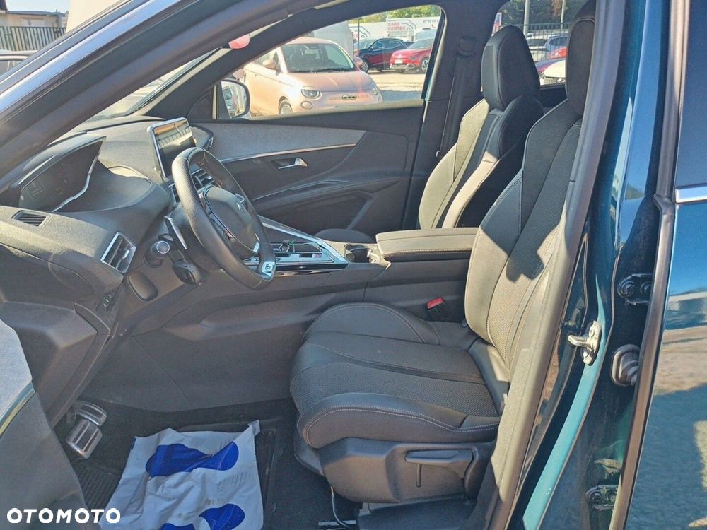 Peugeot 5008 - 9