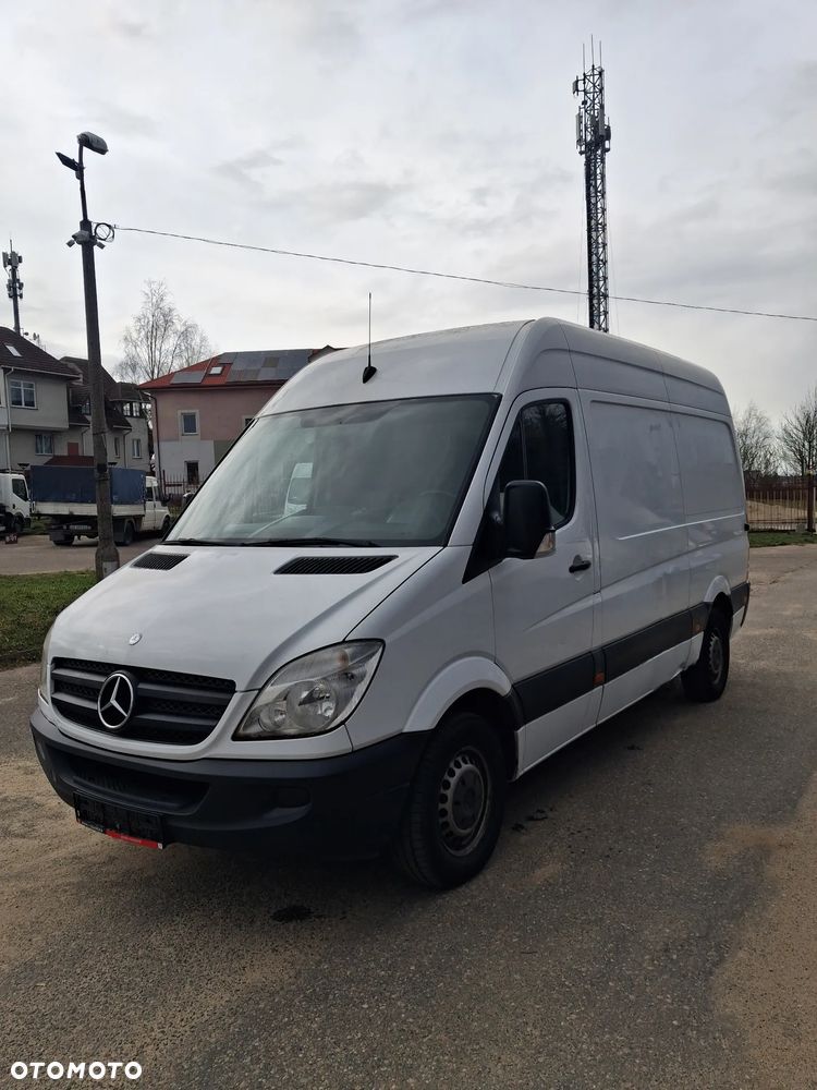 Mercedes-Benz Sprinter - 1