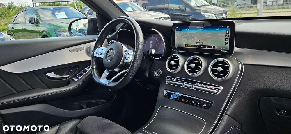 Mercedes-Benz GLC 220 d 4Matic 9G-TRONIC AMG Line - 11