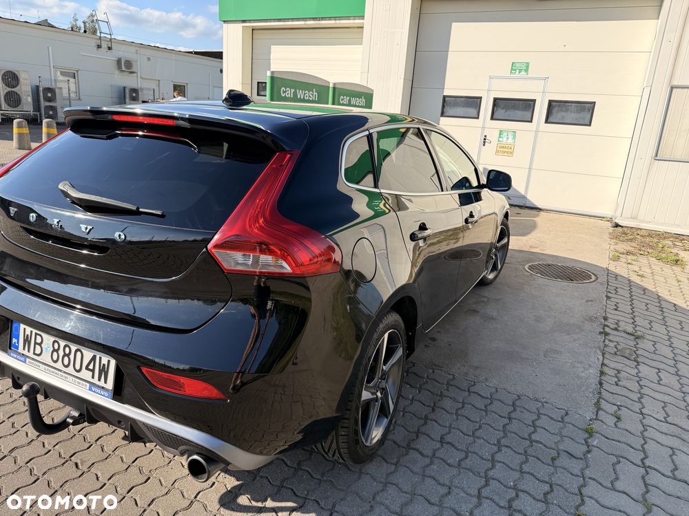 Volvo V40 D4 Drive-E R-Design Momentum - 4