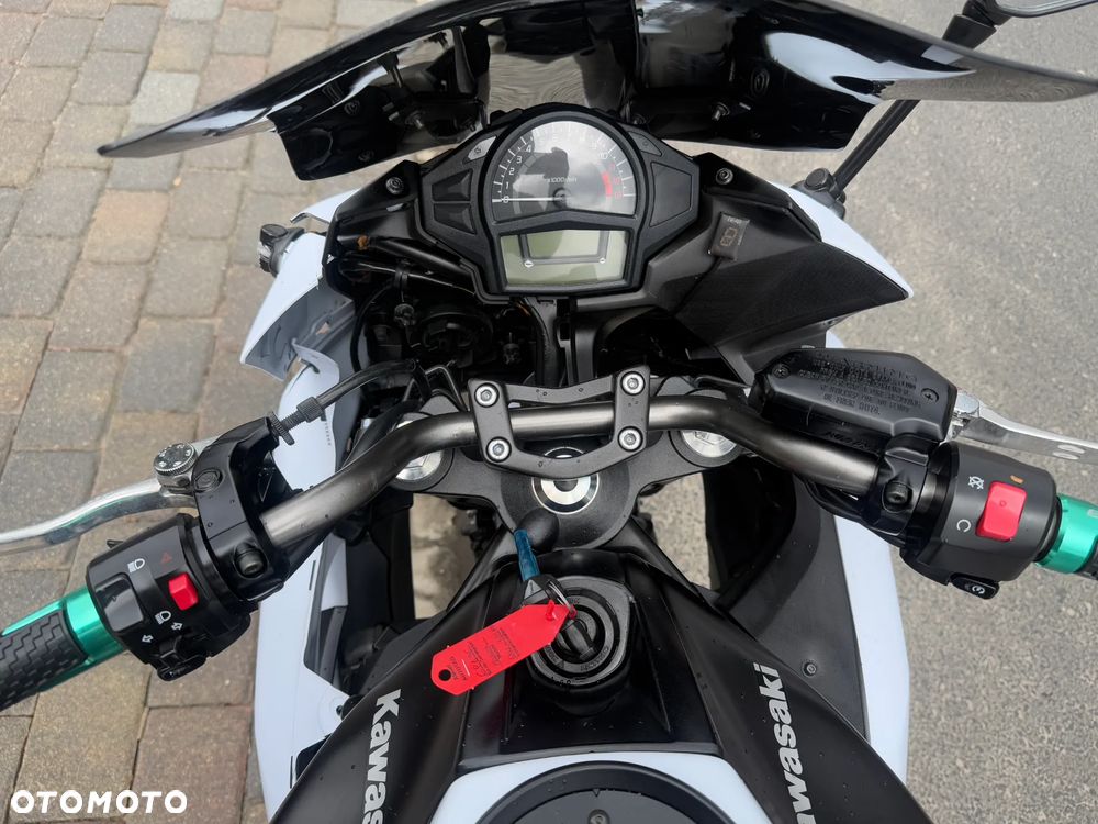 Kawasaki ER - 10
