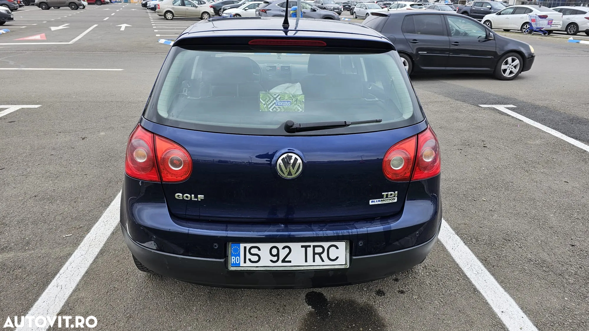 Volkswagen Golf 1.9 TDI BlueMotion Comfortline - 4