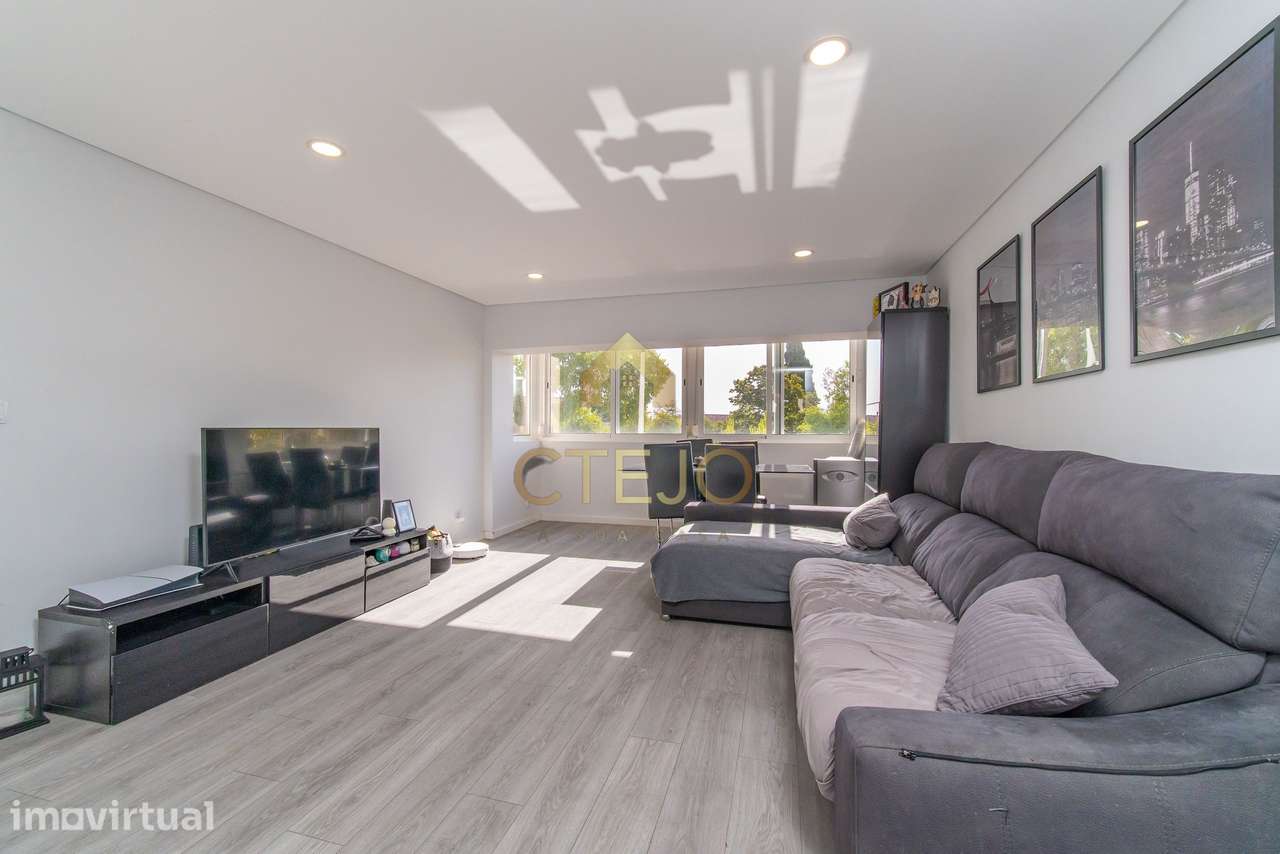 Apartamento T3 C/Arrecadação - Olivais Sul - Grande imagem: 3/25