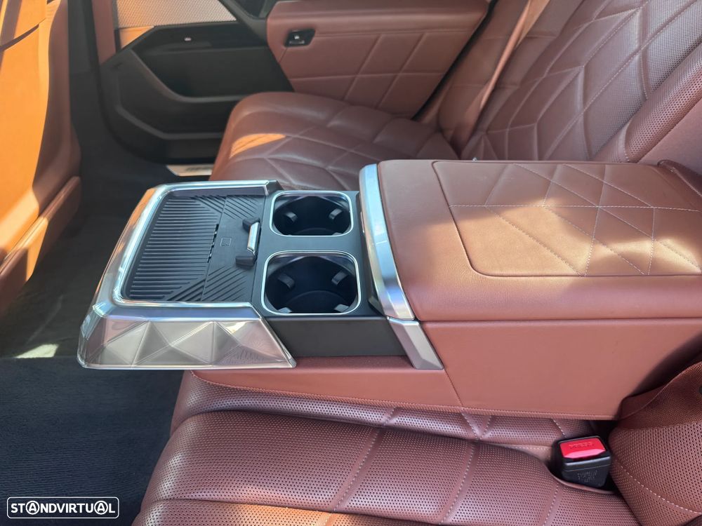 BMW i7 xDrive60 Pack Desportivo M Pro - 42