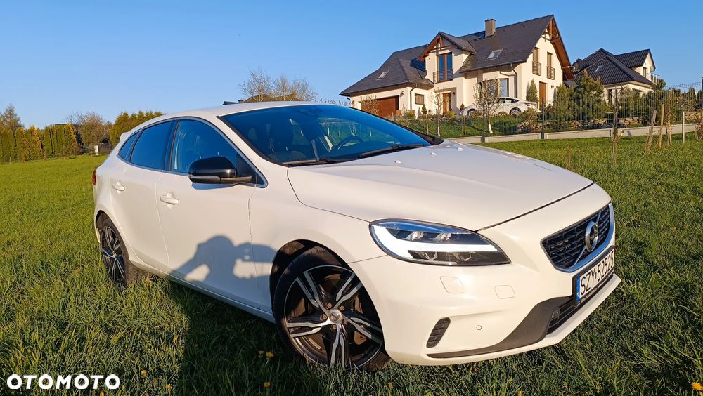 Volvo V40 D4 Geartronic RDesign - 16
