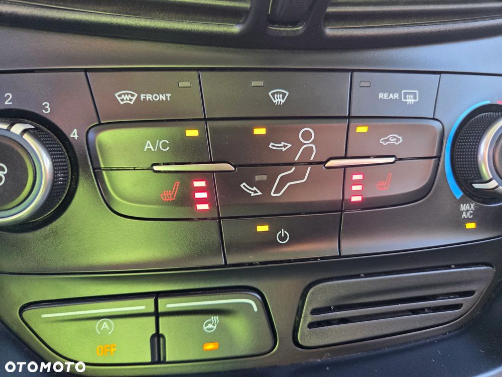Ford Kuga 1.5 EcoBoost FWD Trend ASS - 17