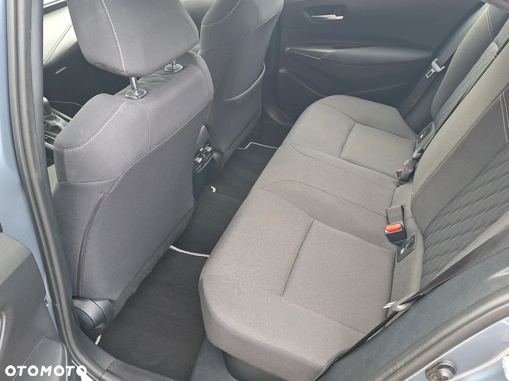 Toyota Corolla 1.8 Hybrid Comfort - 28