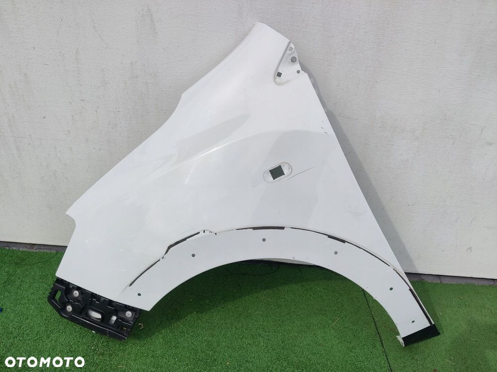 DACIA DOKKER LODGY STEPWAY BŁOTNIK PRZEDNI LEWY