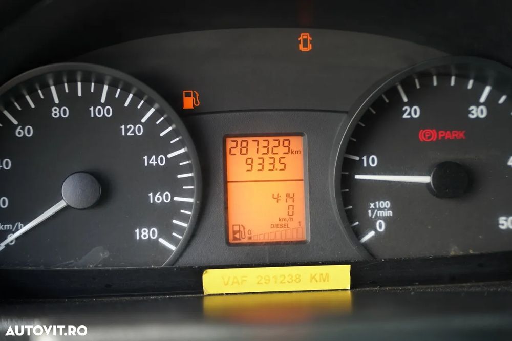 Mercedes-Benz / SPRINTER 310 CDI / CARTER CU 7 LOCURI / MANUALĂ / TABLĂ AUTO / PANEL - 37
