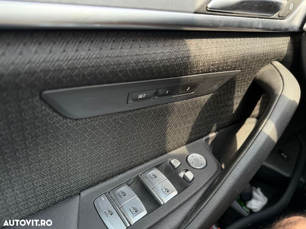 BMW Seria 5 530i Aut. - 12