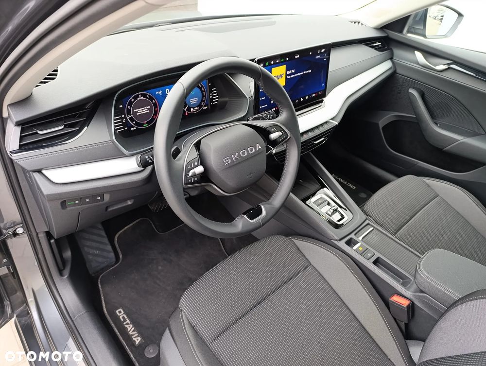 Skoda Octavia 1.5 TSI mHEV Selection DSG - 12