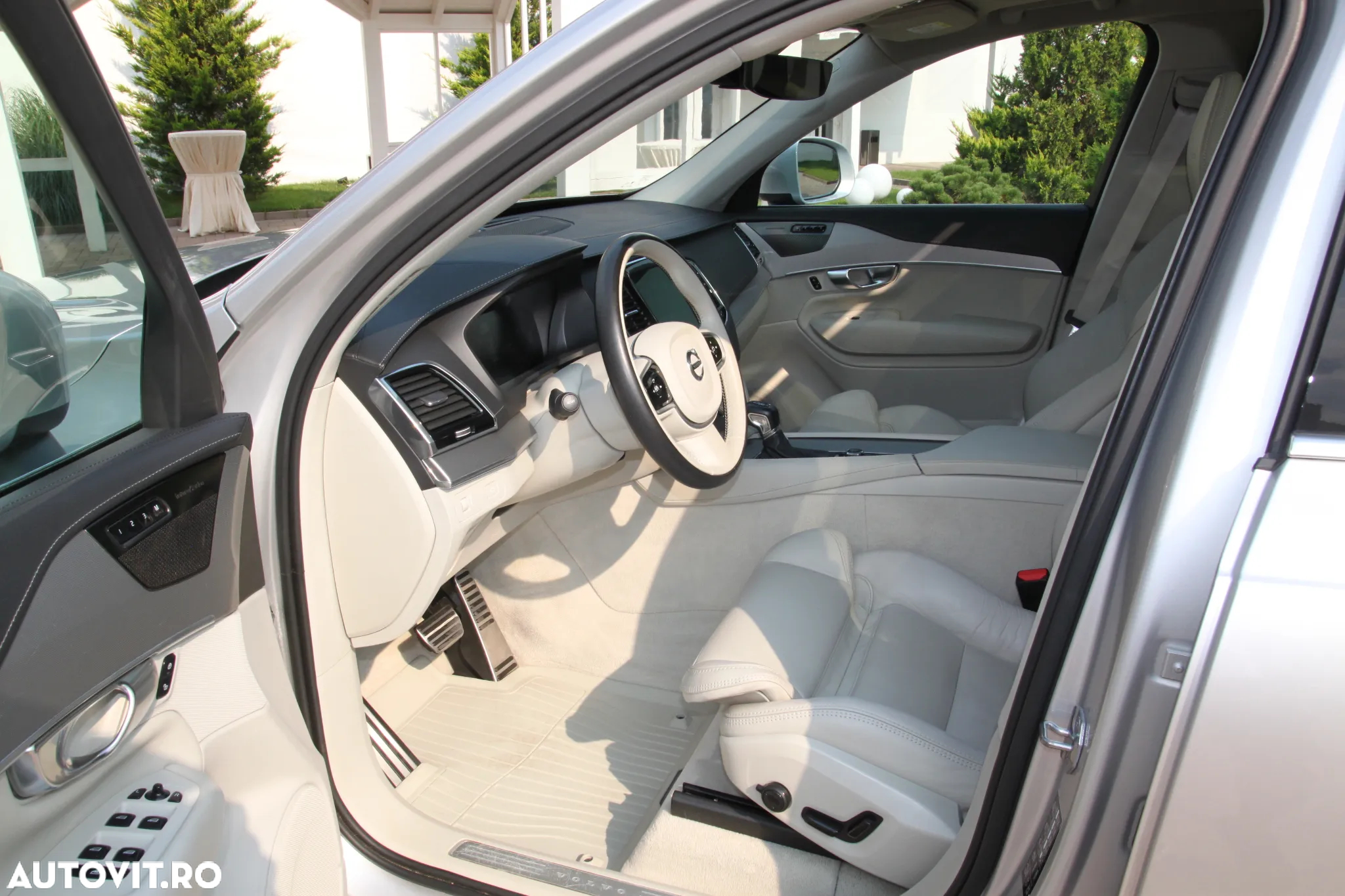 Volvo XC 90 D5 AWD R-Design - 29
