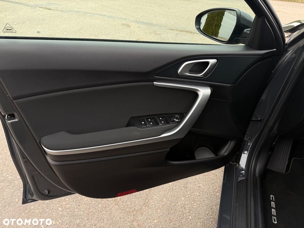 Kia Ceed 1.0 T-GDI 100 OPF Vision - 18