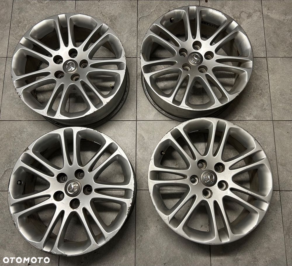 Felgi aluminiowe OPEL INSIGNIA 8 x 18 ET42 5 x 120 13239885