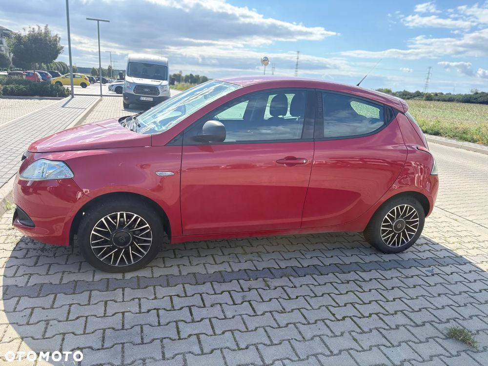 Lancia Ypsilon 1.2 8V Momo S&S - 2