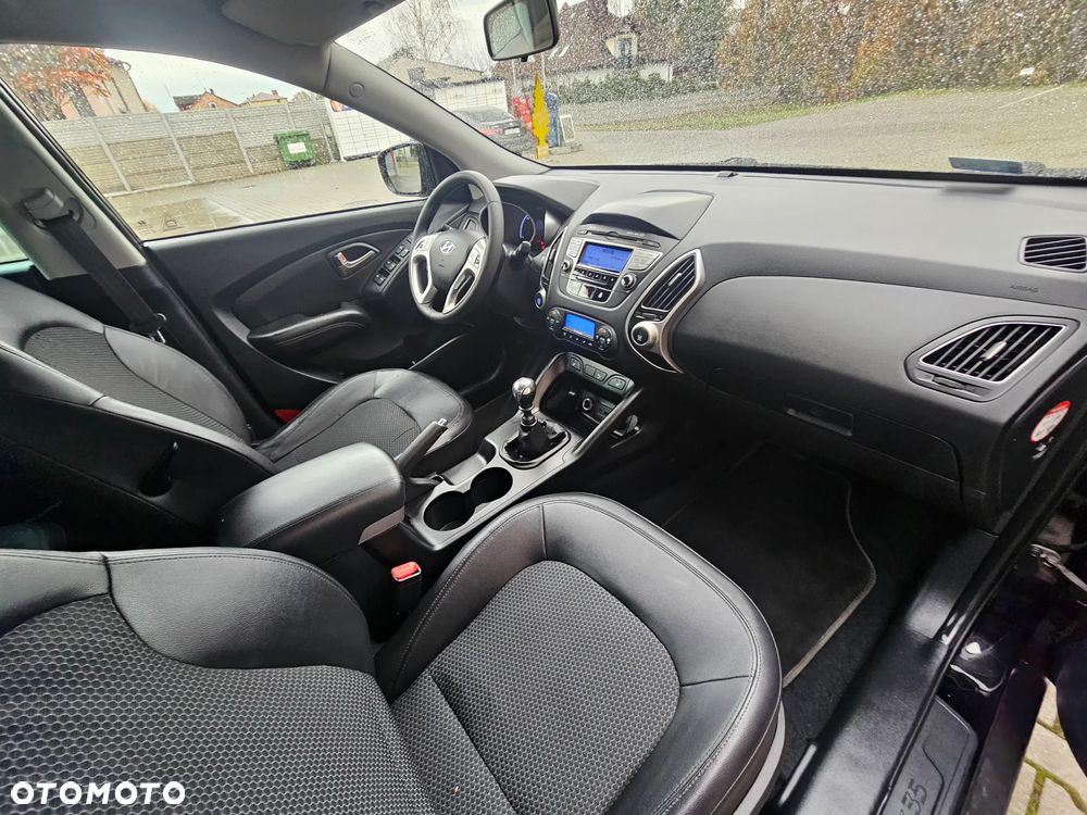 Hyundai ix35 1.7 CRDi 2WD blue Finale Gold - 10