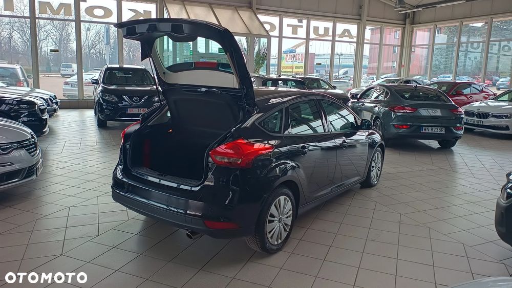 Ford Focus 1.5 EcoBoost Titanium ASS - 4
