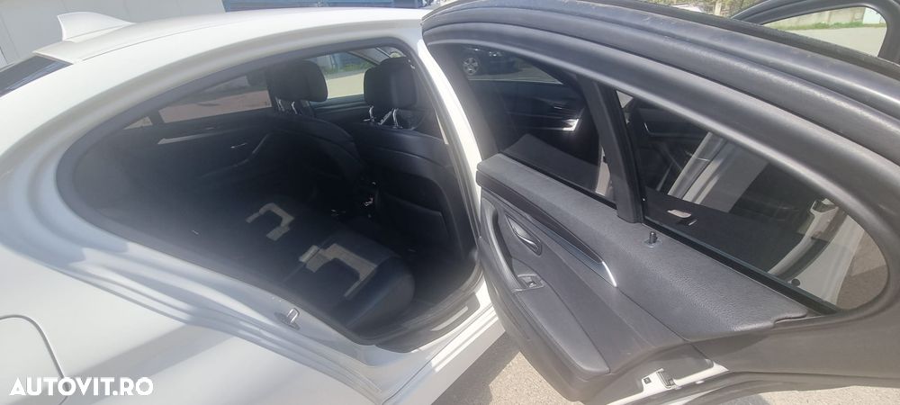 BMW Seria 5 520d - 4