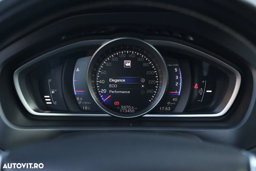 Volvo V40 D2 RDesign - 27