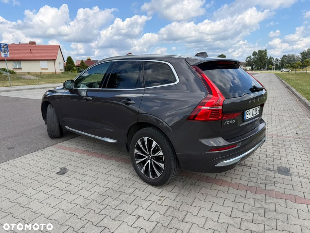 Volvo XC 60 B5 B AWD Plus Bright - 17