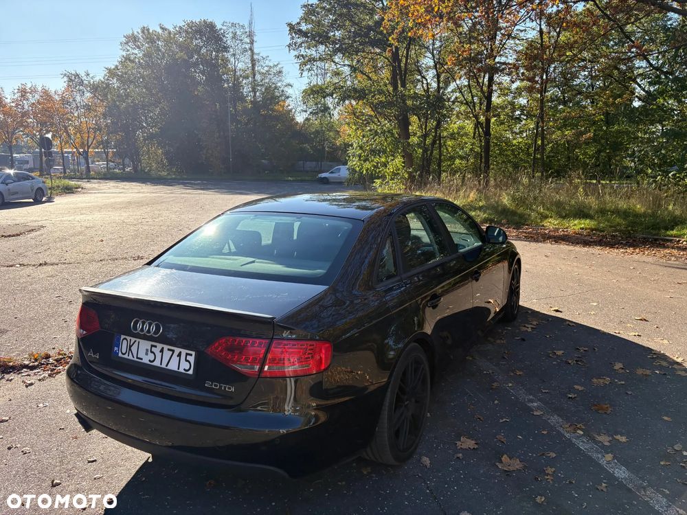 Audi A4 Limousine - 6