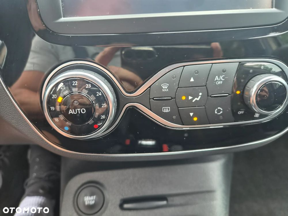 Renault Captur ENERGY TCe 120 Intens - 22