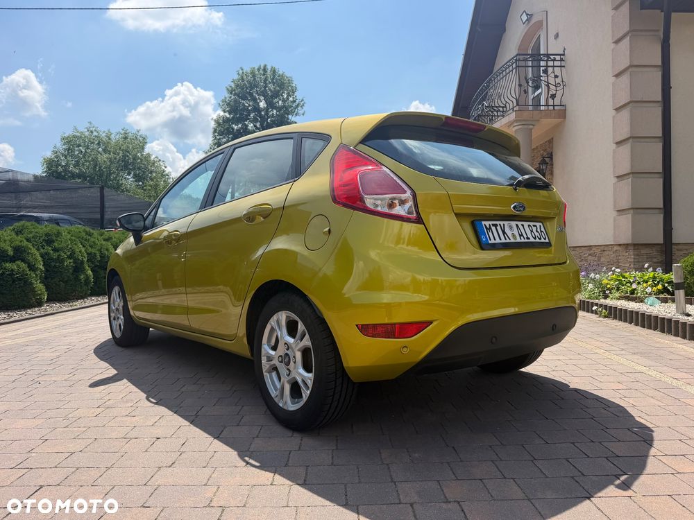 Ford Fiesta 1.25 Celebration - 10