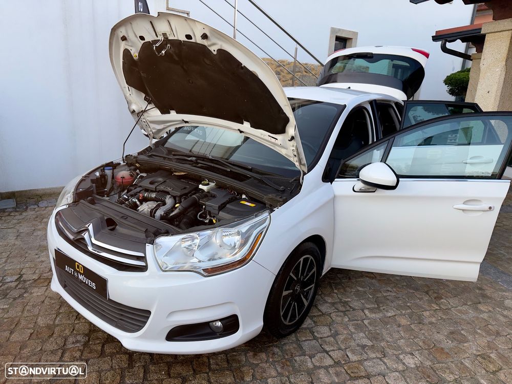 Citroën C4 e-HDi 110 EGS6 Stop/Start System Exclusive - 32