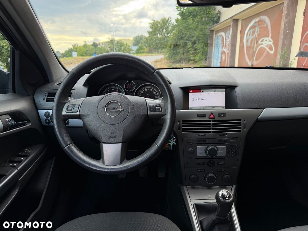 Opel Astra 1.6 NAVI - 13