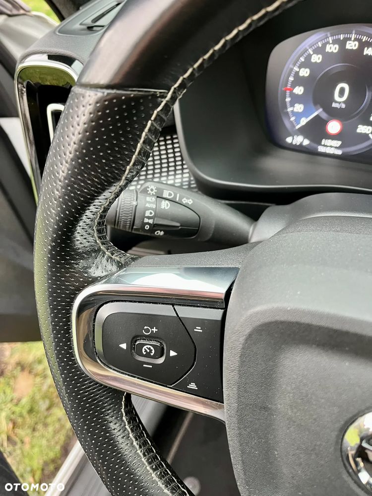 Volvo XC 40 T5 Plug-In Hybrid R-Design - 21