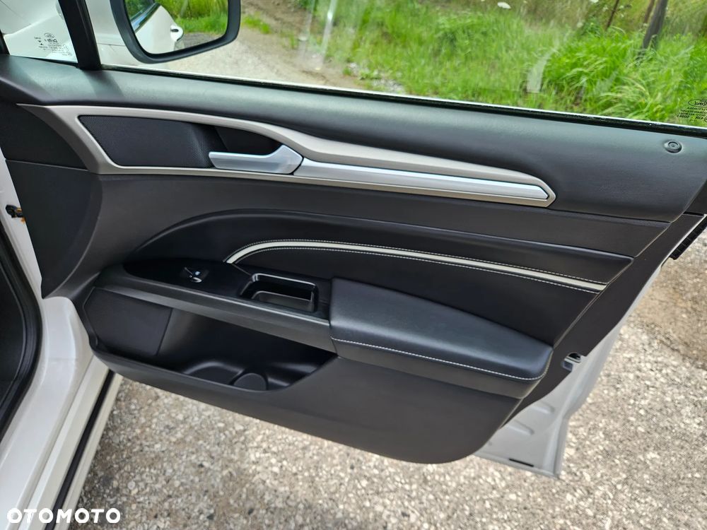 Ford Mondeo - 18