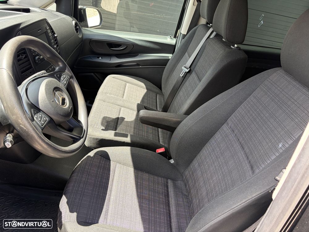Mercedes-Benz Vito Tourer Extra-Longa Aut. PRO - 12