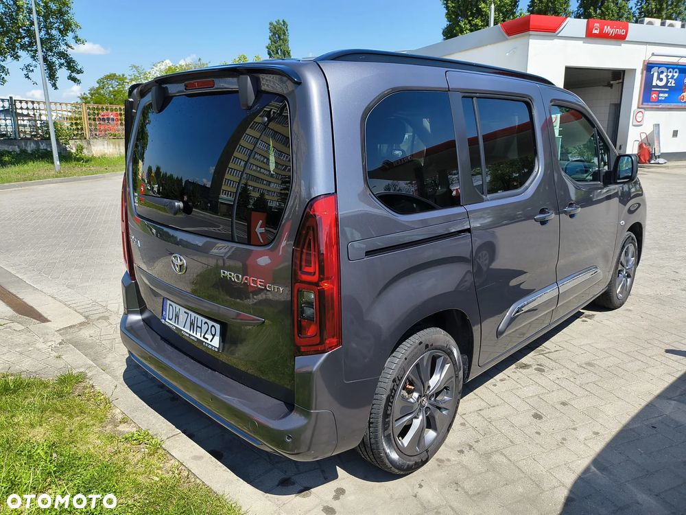 Toyota Proace City Verso 1.5 D-4D Family - 2