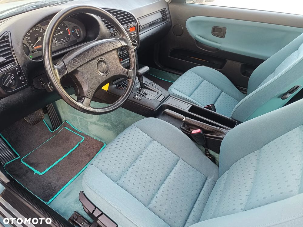 BMW Seria 3 316i - 33