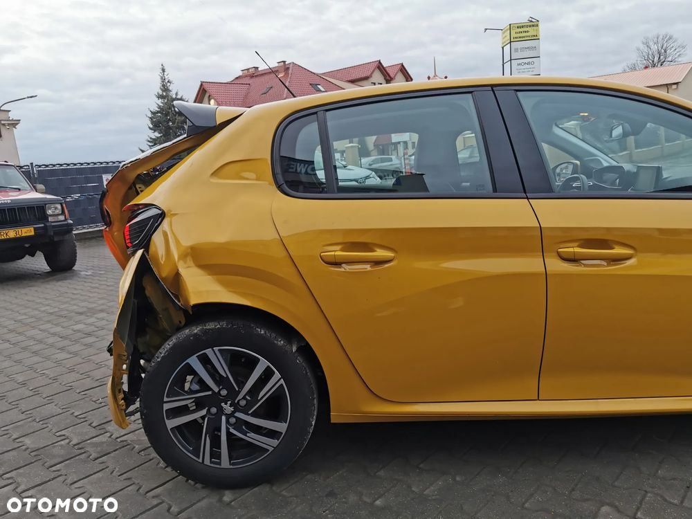 Peugeot 208 PureTech 100 EAT8 Allure - 8