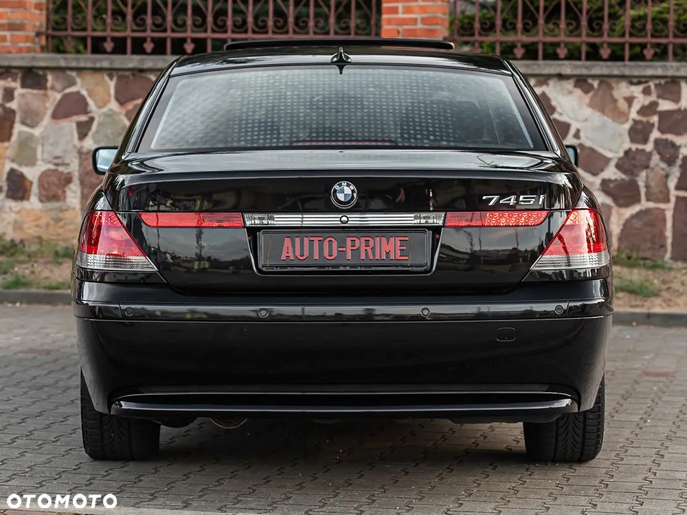 BMW Seria 7 - 11