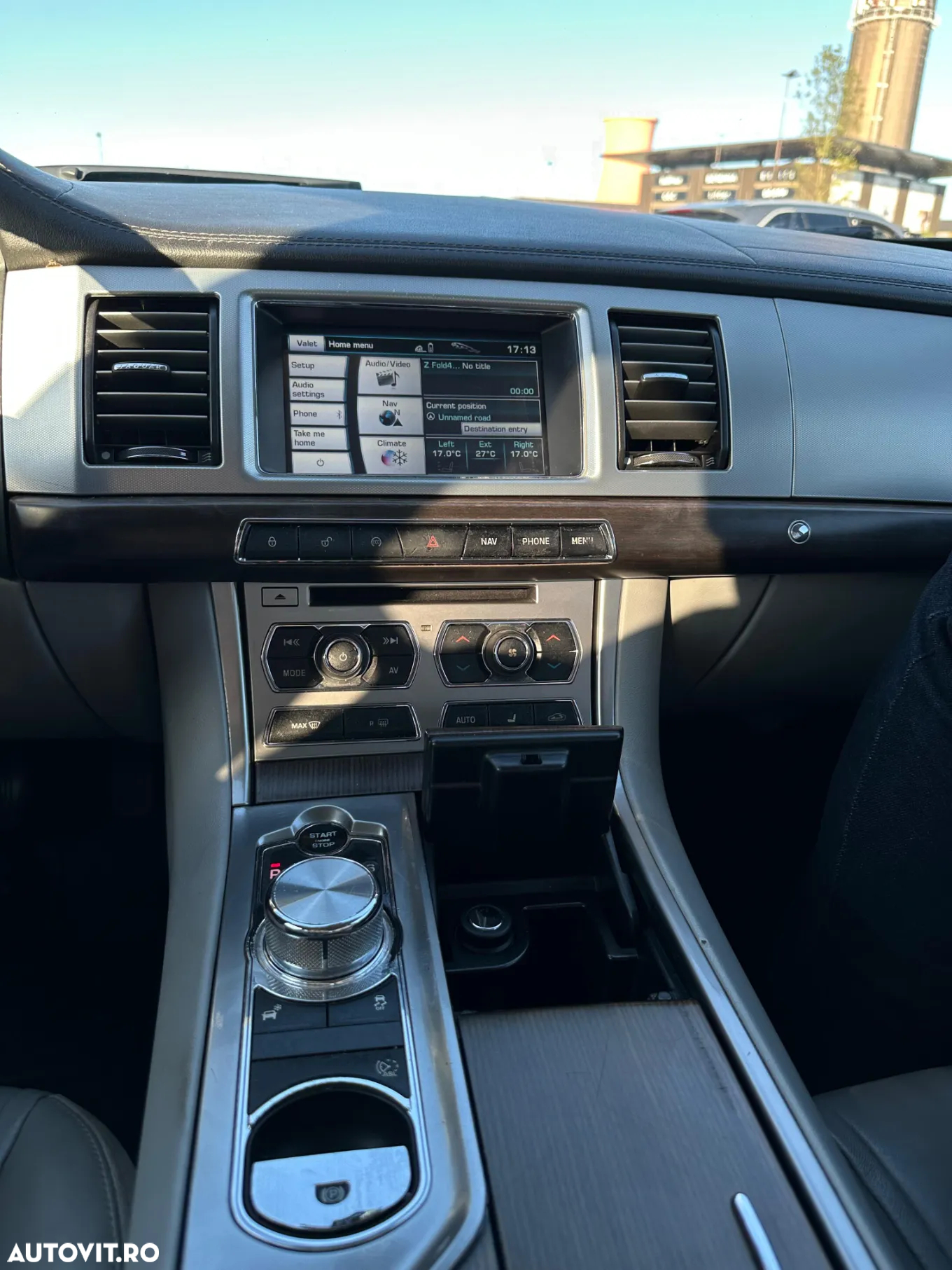 Jaguar XF 2.2D Luxury - 10