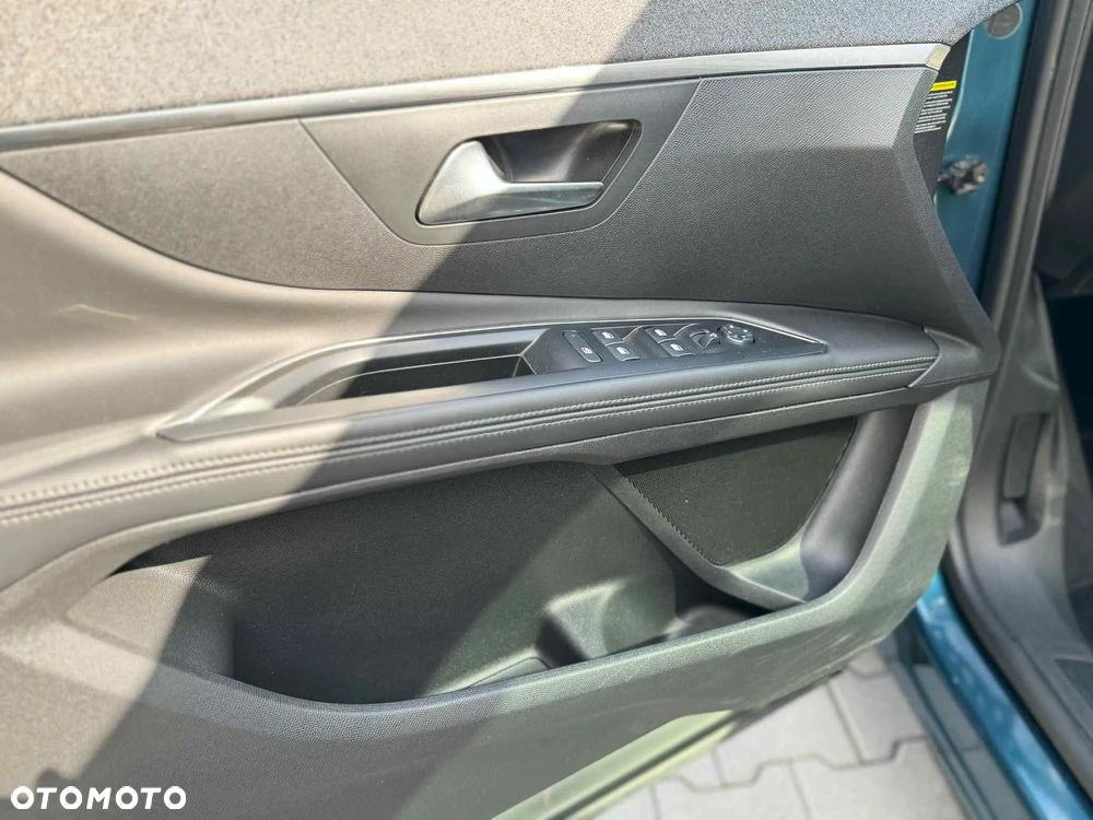 Peugeot 5008 1.5 BlueHDI Allure S&S EAT8 - 30