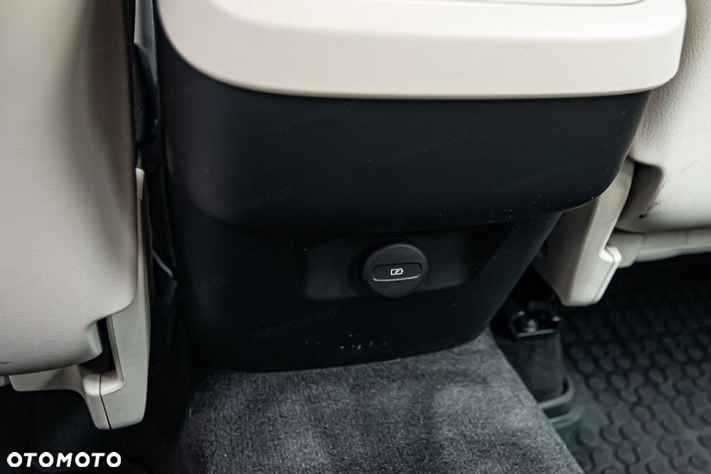 Volvo XC 60 B4 D AWD Momentum Pro - 26