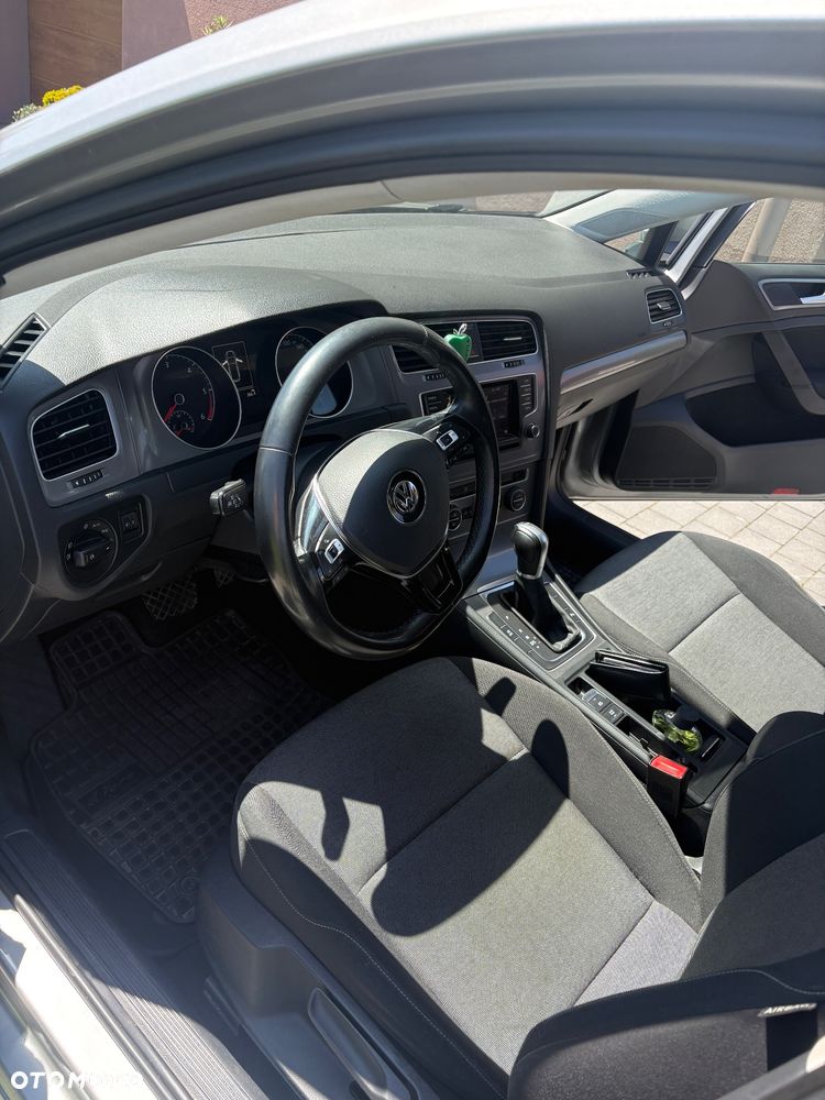 Volkswagen Golf 1.6 TDI BlueMot Trendline DSG - 9