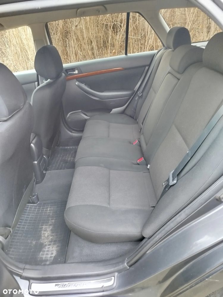 Toyota Avensis 2.2 D-4D Prestige - 21