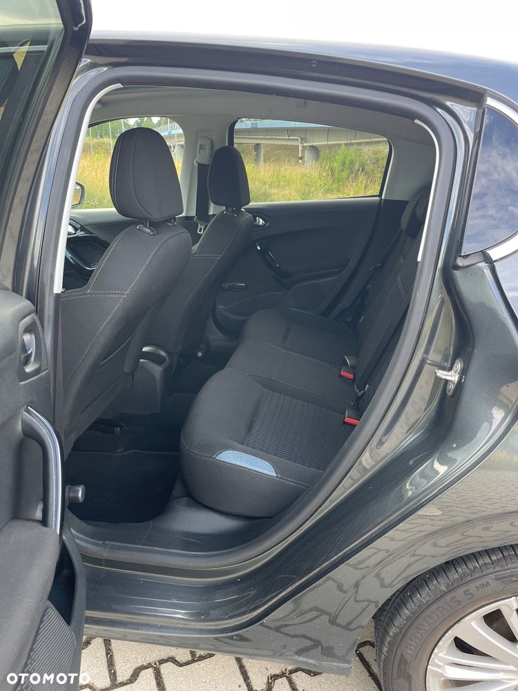 Peugeot 208 1.2 PureTech Allure - 9