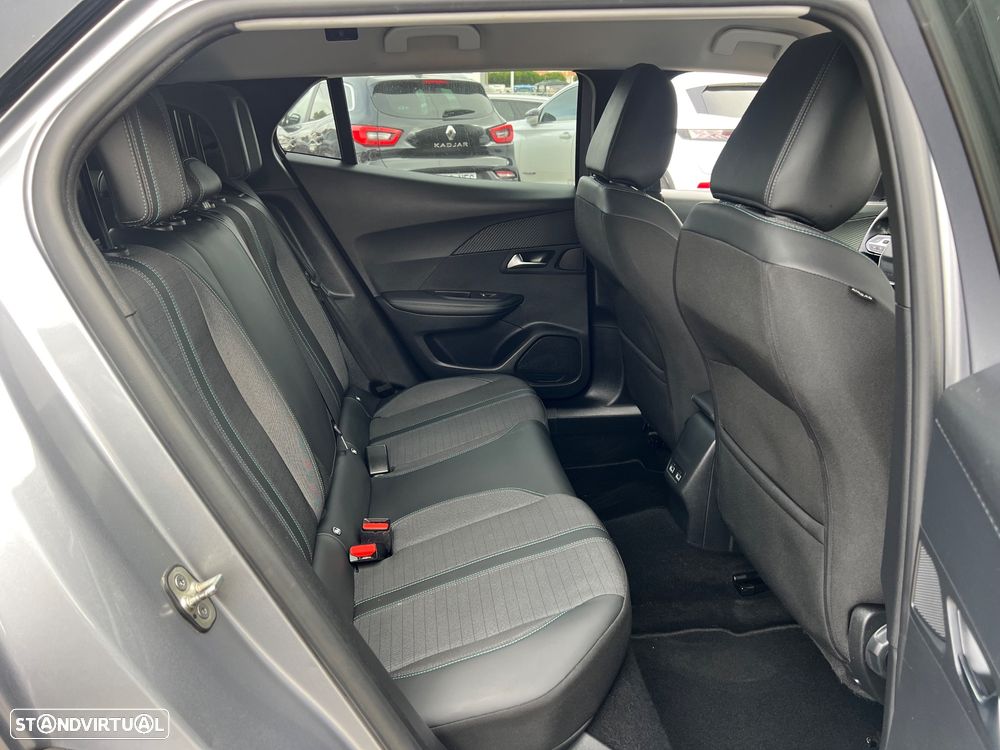 Peugeot 2008 1.2 PureTech Allure - 22