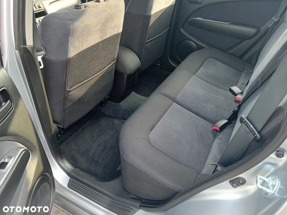 Mitsubishi Outlander - 16