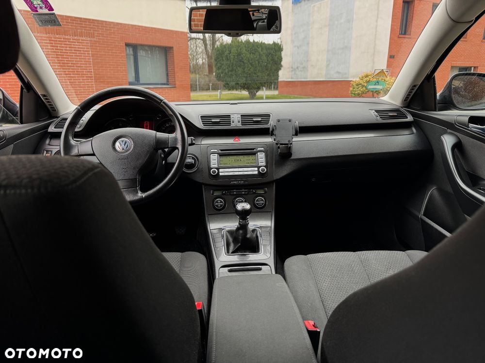 Volkswagen Passat 1.9 TDI Comfortline - 14