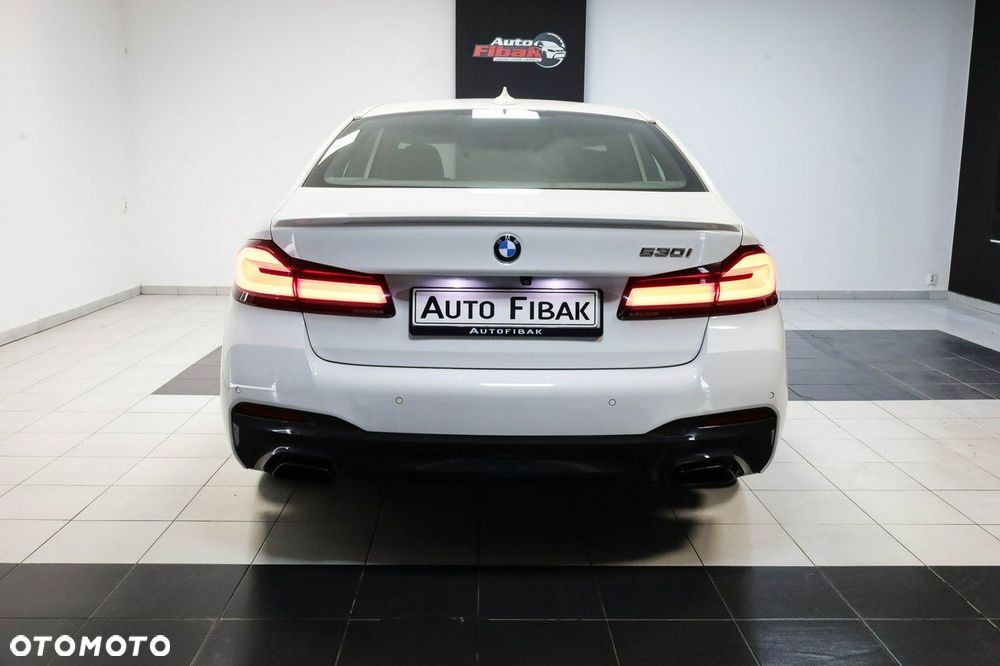 BMW Seria 5 530i mHEV M Sport sport - 12